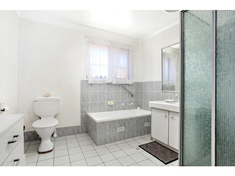 2/35 Griffiths Street, Oak Flats NSW 2529
