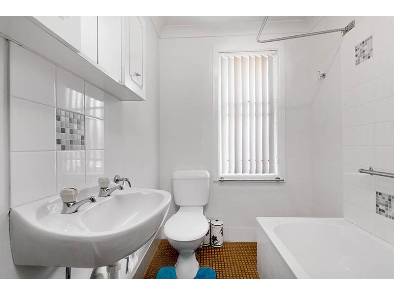 12 Rowley Avenue, Mount Warrigal NSW 2528