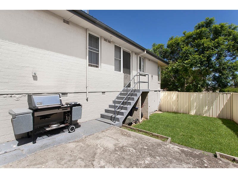 12 Rowley Avenue, Mount Warrigal NSW 2528