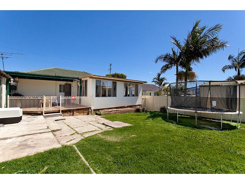 27 Ponsford Street, Warilla NSW 2528