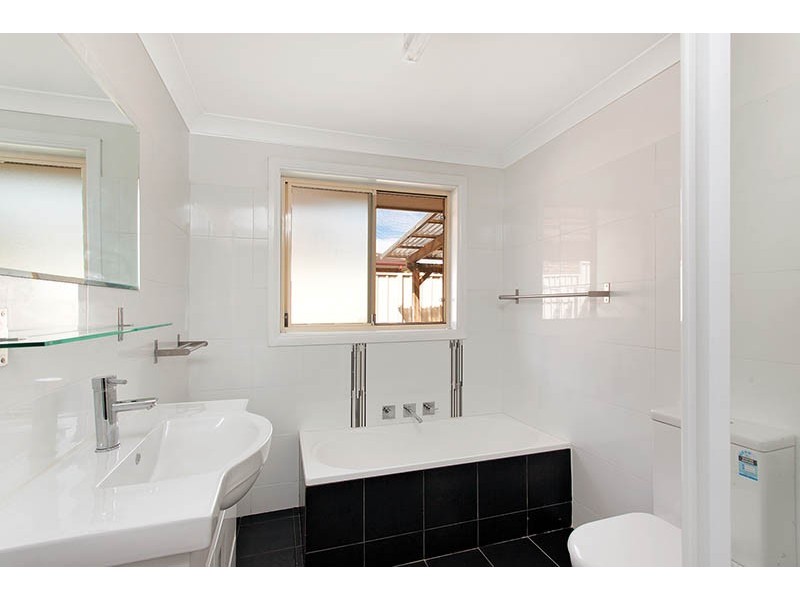 3/3 Baronda Close, Flinders NSW 2529