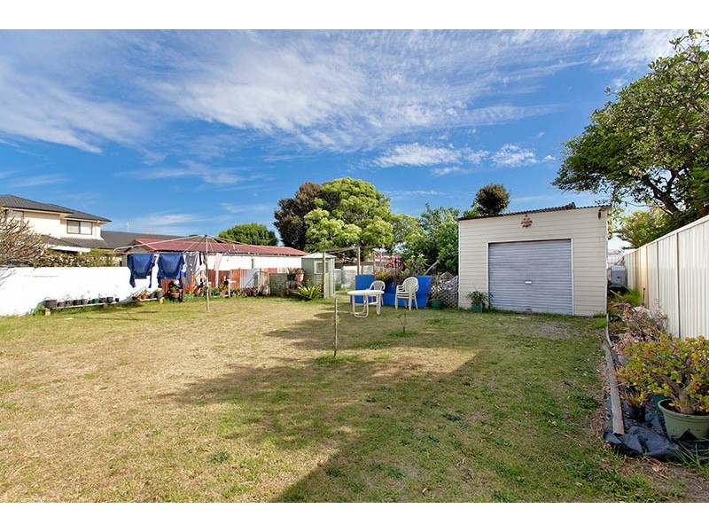 14 Addison Avenue, Lake Illawarra NSW 2528