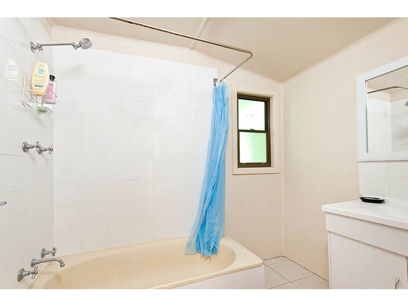 14 Addison Avenue, Lake Illawarra NSW 2528