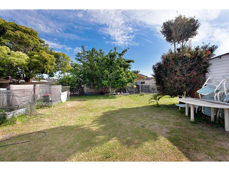 14 Addison Avenue, Lake Illawarra NSW 2528