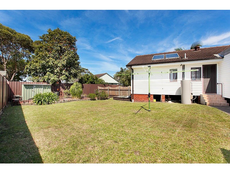 4 Thornett Street, Barrack Heights NSW 2528