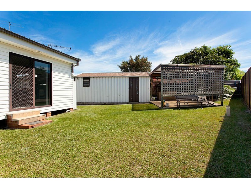 4 Thornett Street, Barrack Heights NSW 2528