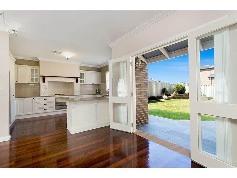 6 Hinchinbrook Drive, Shell Cove NSW 2529