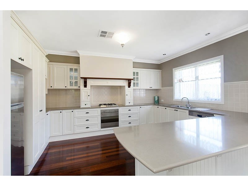 6 Hinchinbrook Drive, Shell Cove NSW 2529