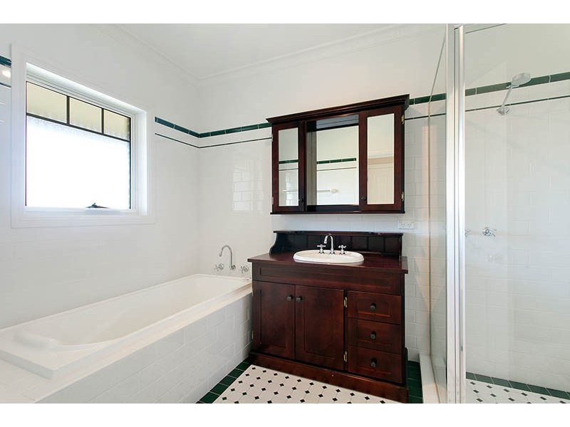 6 Hinchinbrook Drive, Shell Cove NSW 2529