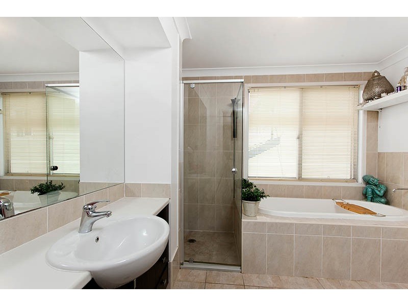 4 Adelaide Place, Shellharbour NSW 2529