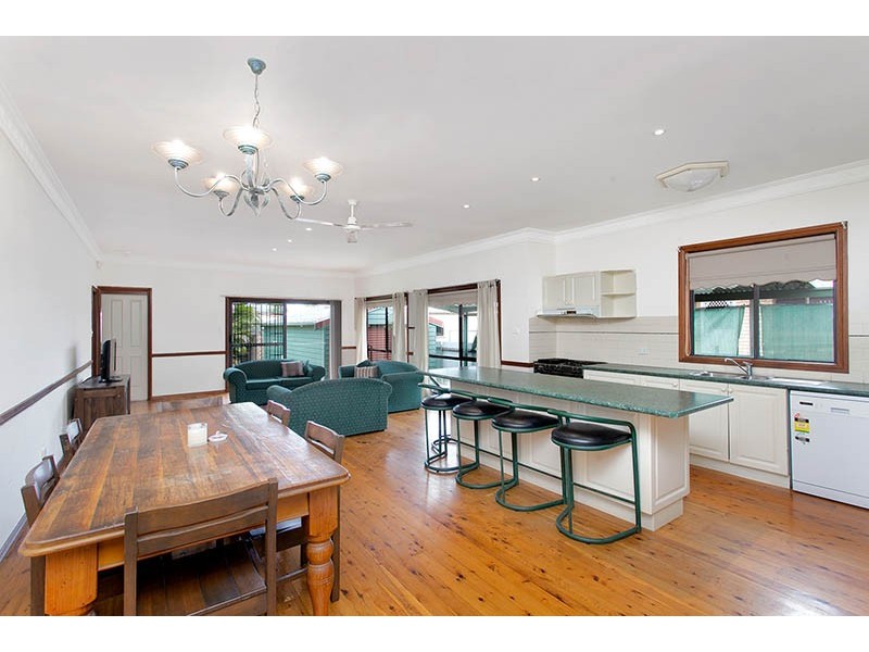 124 Osborne Parade, Warilla NSW 2528