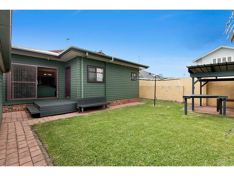124 Osborne Parade, Warilla NSW 2528