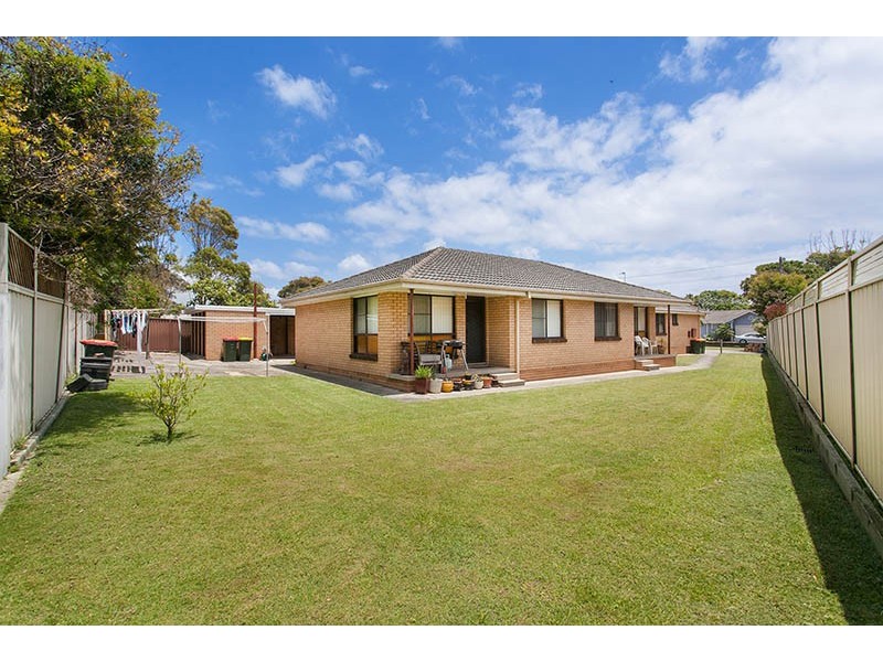 12 Headland Parade, Barrack Point NSW 2528