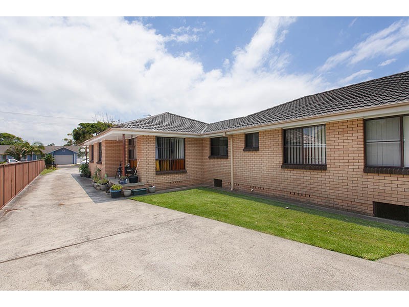 12 Headland Parade, Barrack Point NSW 2528