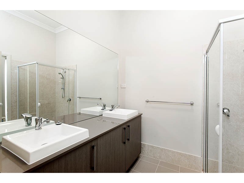 3 Glades Parkway, Shell Cove NSW 2529