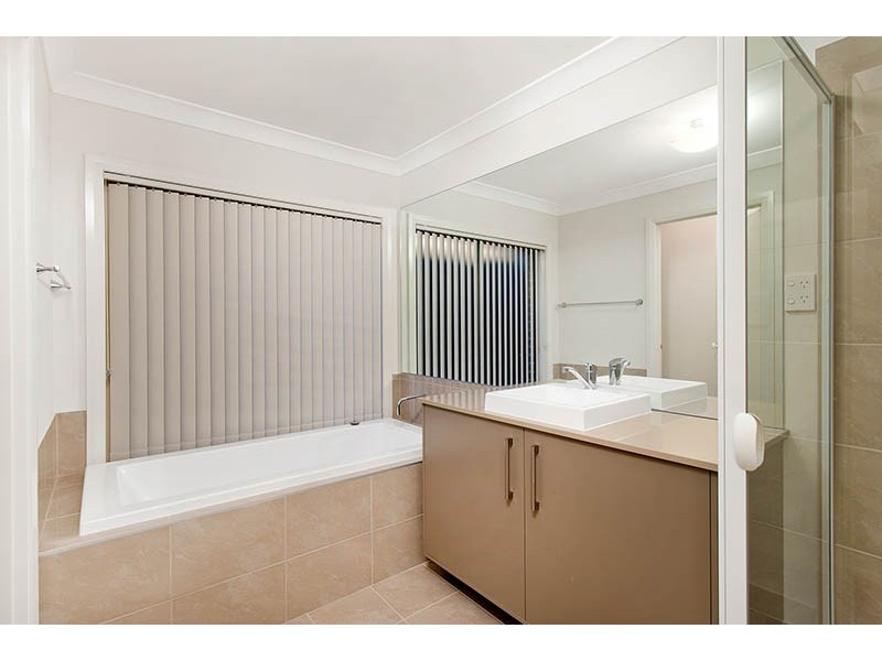 3 Glades Parkway, Shell Cove NSW 2529