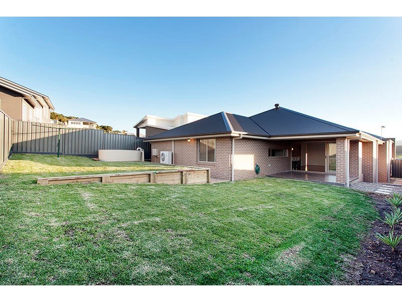 3 Glades Parkway, Shell Cove NSW 2529