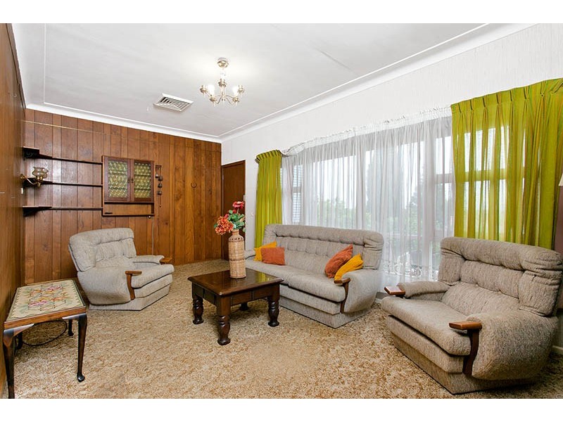 54 Lake Entrance, Oak Flats NSW 2529