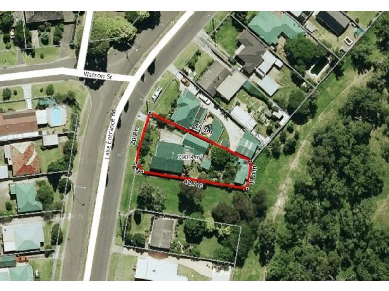 54 Lake Entrance, Oak Flats NSW 2529