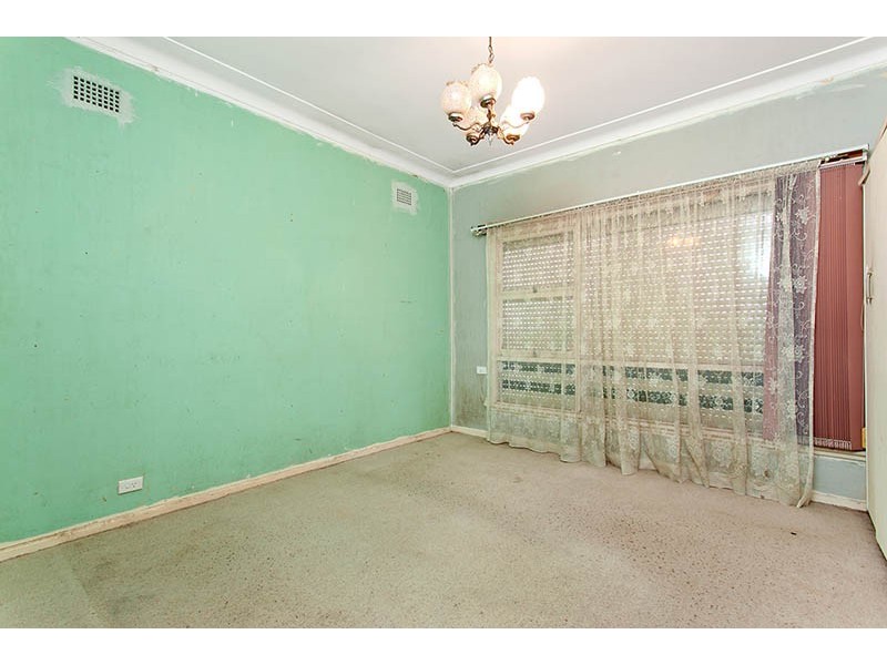 54 Lake Entrance, Oak Flats NSW 2529