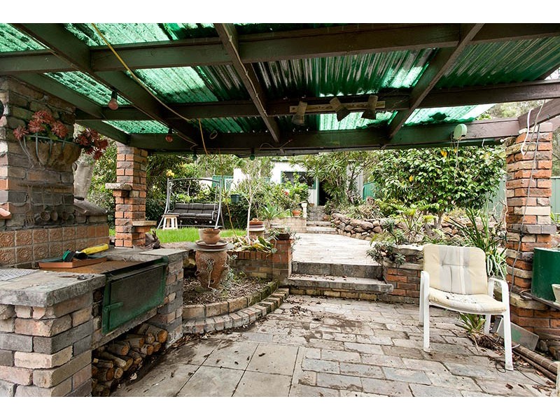 54 Lake Entrance, Oak Flats NSW 2529