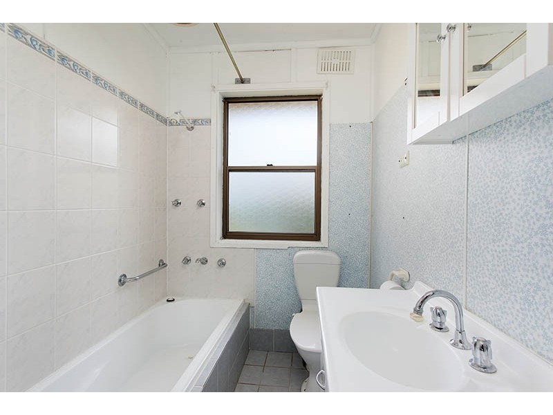 49 Queen Street, Lake Illawarra NSW 2528