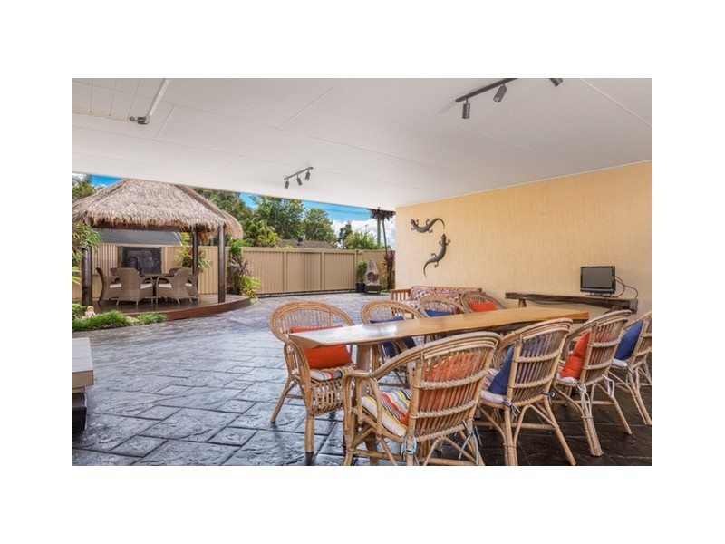 102 Central Avenue, Oak Flats NSW 2529