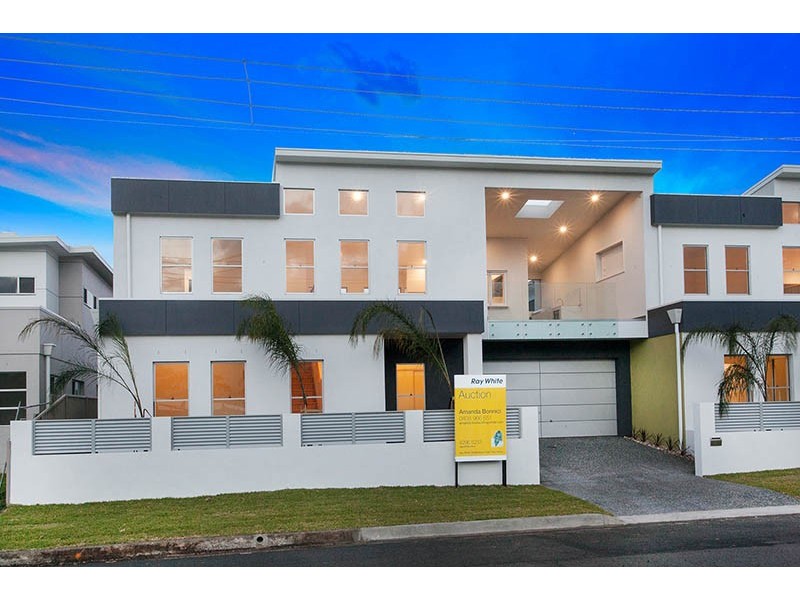 2A Pur Pur Avenue, Lake Illawarra NSW 2528