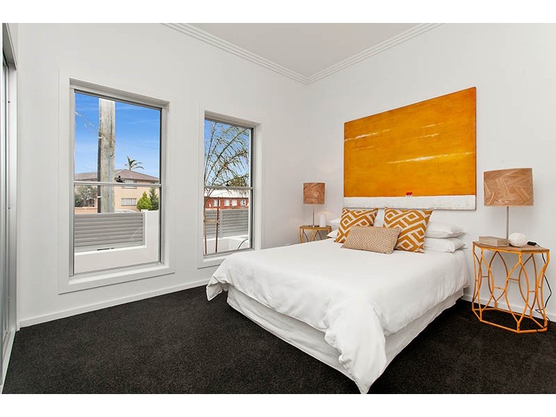 2A Pur Pur Avenue, Lake Illawarra NSW 2528