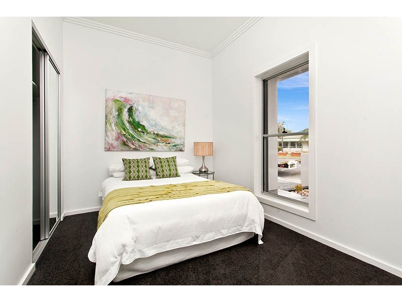 2B Pur Pur Avenue, Lake Illawarra NSW 2528