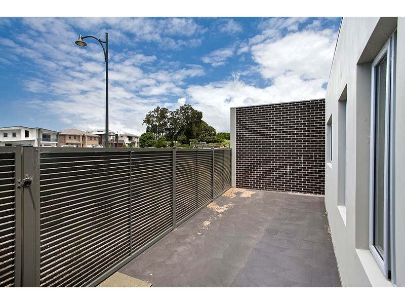 2/30 Coolum Parkway, Shell Cove NSW 2529