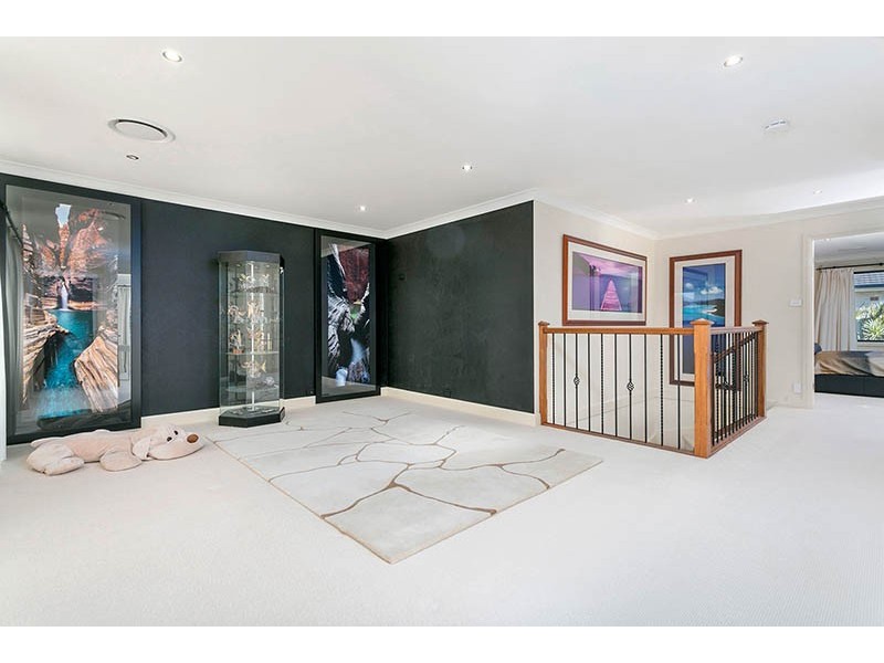 8 Solander Avenue, Shell Cove NSW 2529