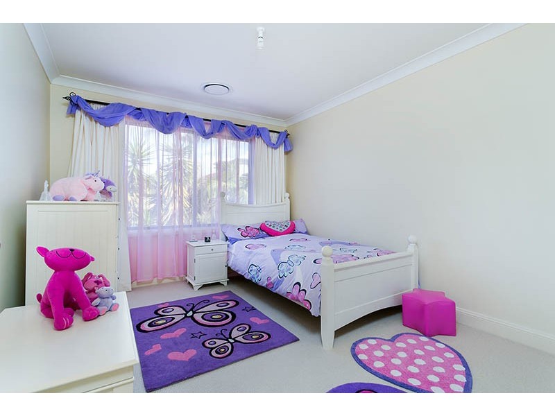 8 Solander Avenue, Shell Cove NSW 2529