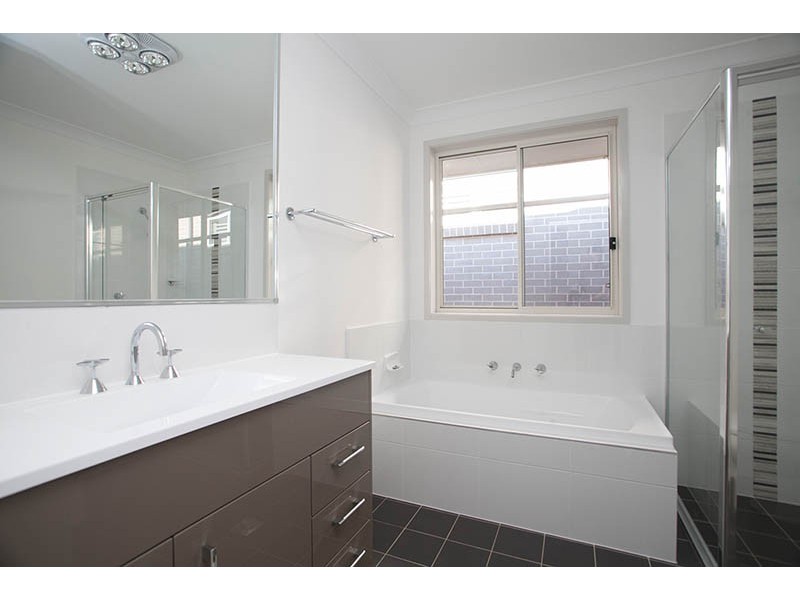 6 Shallows Drive, Shell Cove NSW 2529