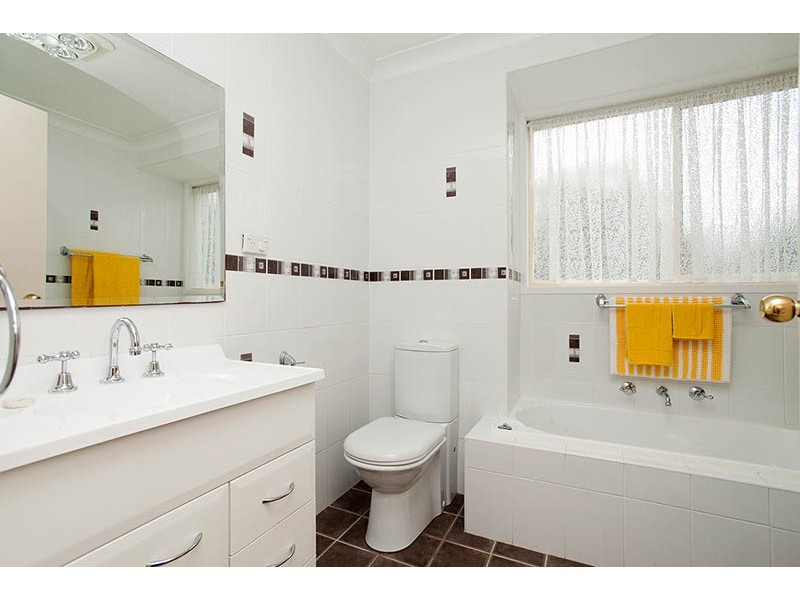 2/47 Bateman Avenue, Albion Park Rail NSW 2527