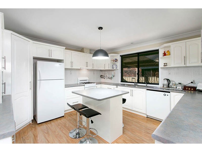 18 Kingston Street, Oak Flats NSW 2529