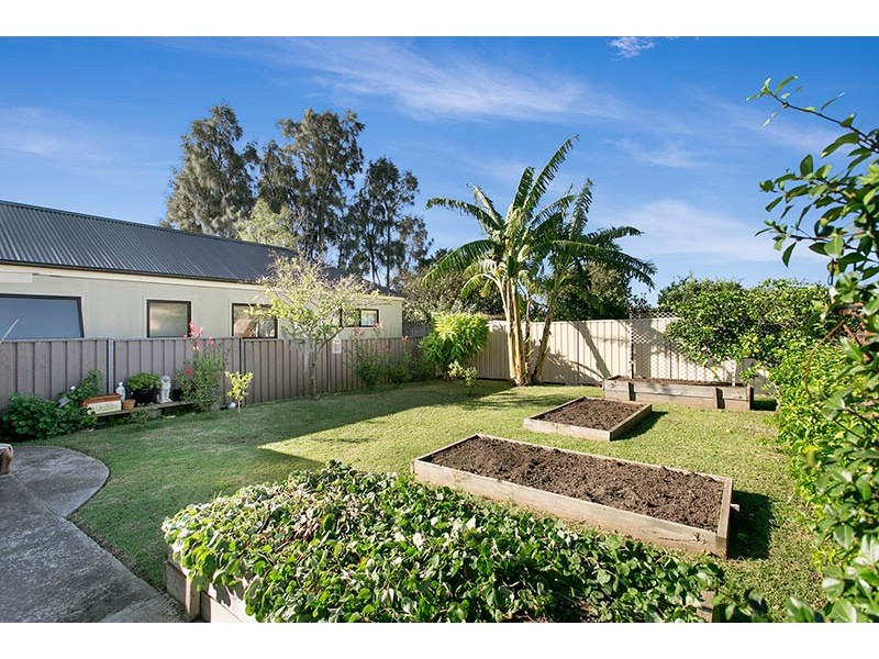 18 Kingston Street, Oak Flats NSW 2529