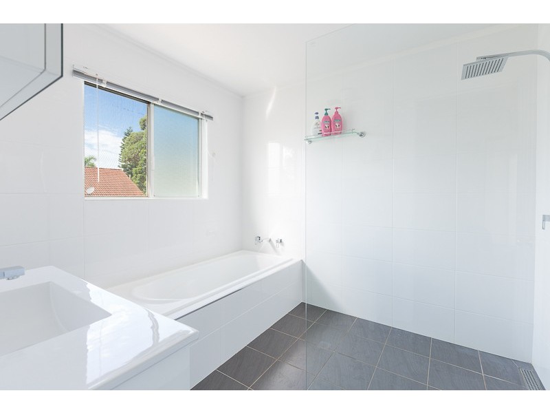 86 The Boulevarde, Oak Flats NSW 2529