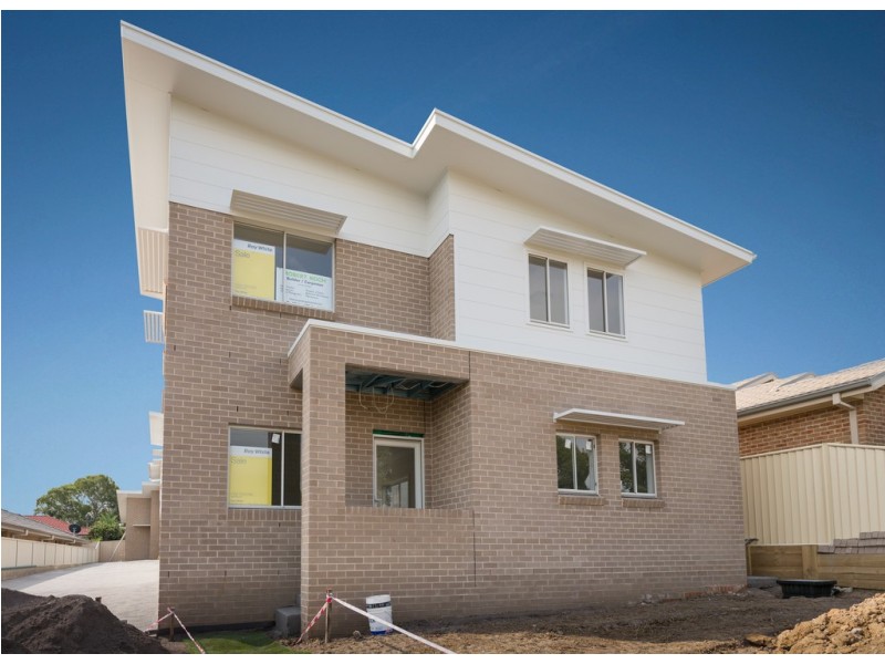 1/60 Kingston Street, Oak Flats NSW 2529