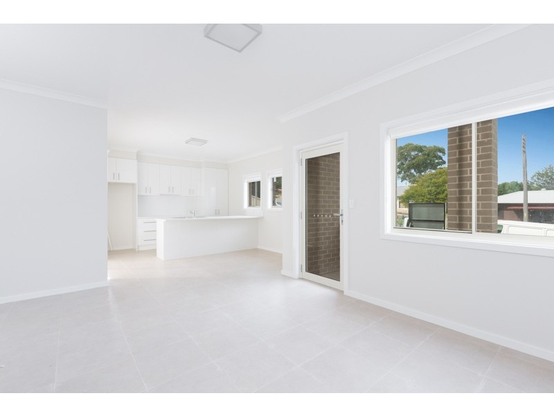 1/60 Kingston Street, Oak Flats NSW 2529