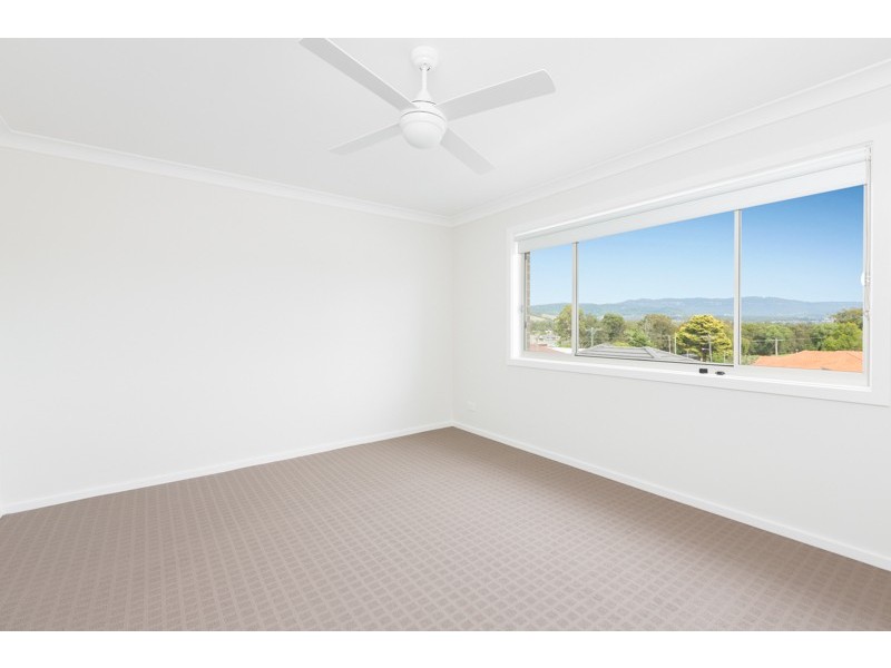 1/60 Kingston Street, Oak Flats NSW 2529