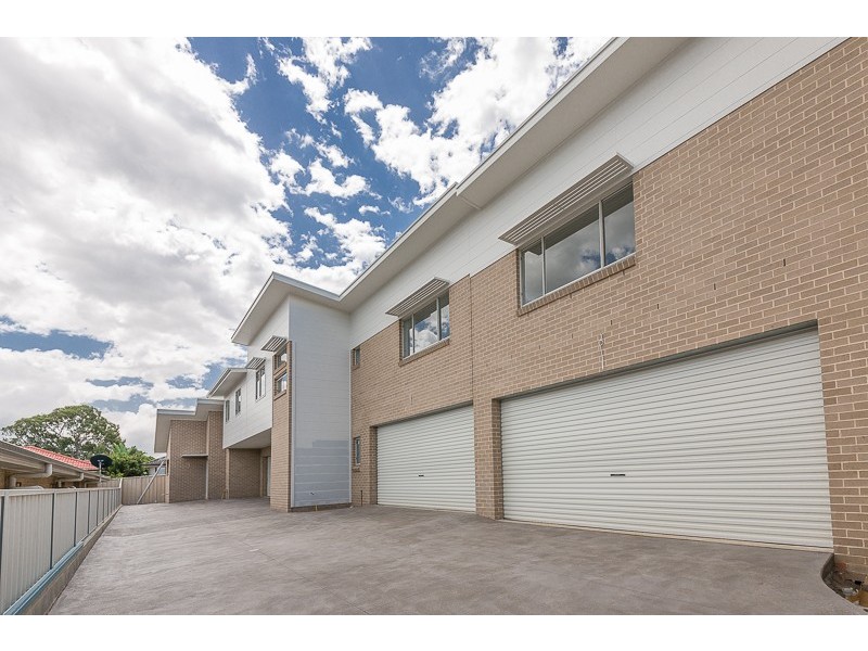 1/60 Kingston Street, Oak Flats NSW 2529