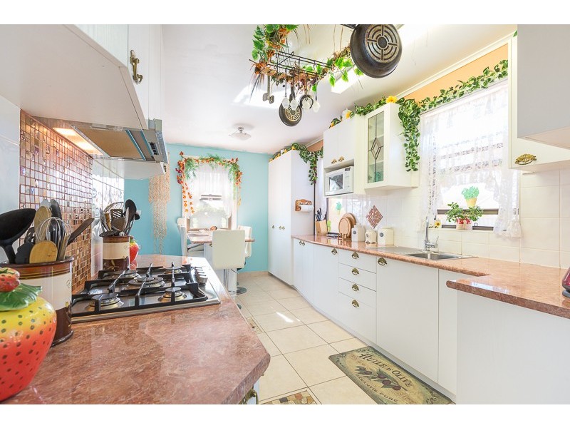 76 Queen Street, Lake Illawarra NSW 2528