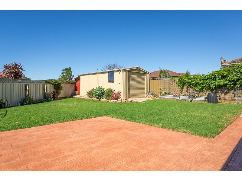 76 Queen Street, Lake Illawarra NSW 2528