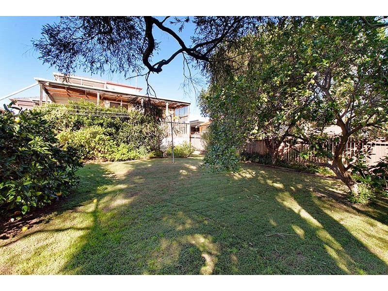 17 Bass Street, Barrack Heights NSW 2528