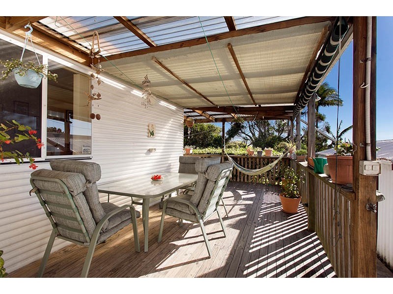 17 Bass Street, Barrack Heights NSW 2528