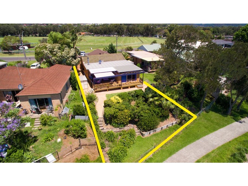 49 The Esplanade, Oak Flats NSW 2529