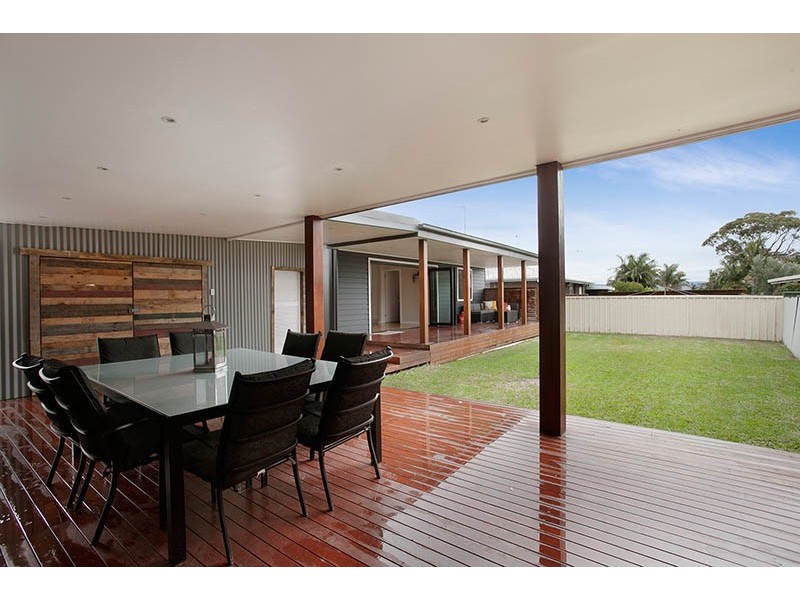 7 Sammat Avenue, Barrack Heights NSW 2528