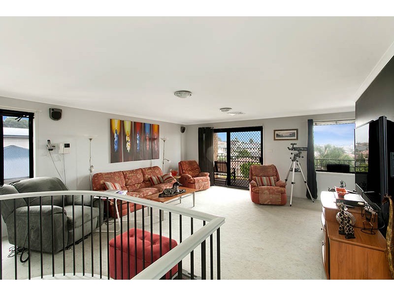 37 Helsal Circuit, Shell Cove NSW 2529