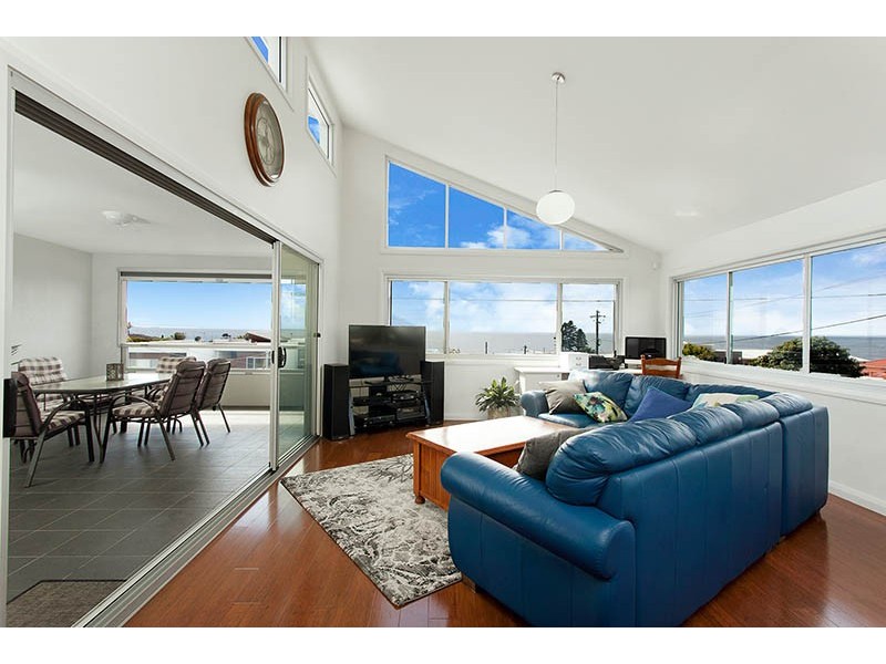 6 Towns Street, Shellharbour NSW 2529